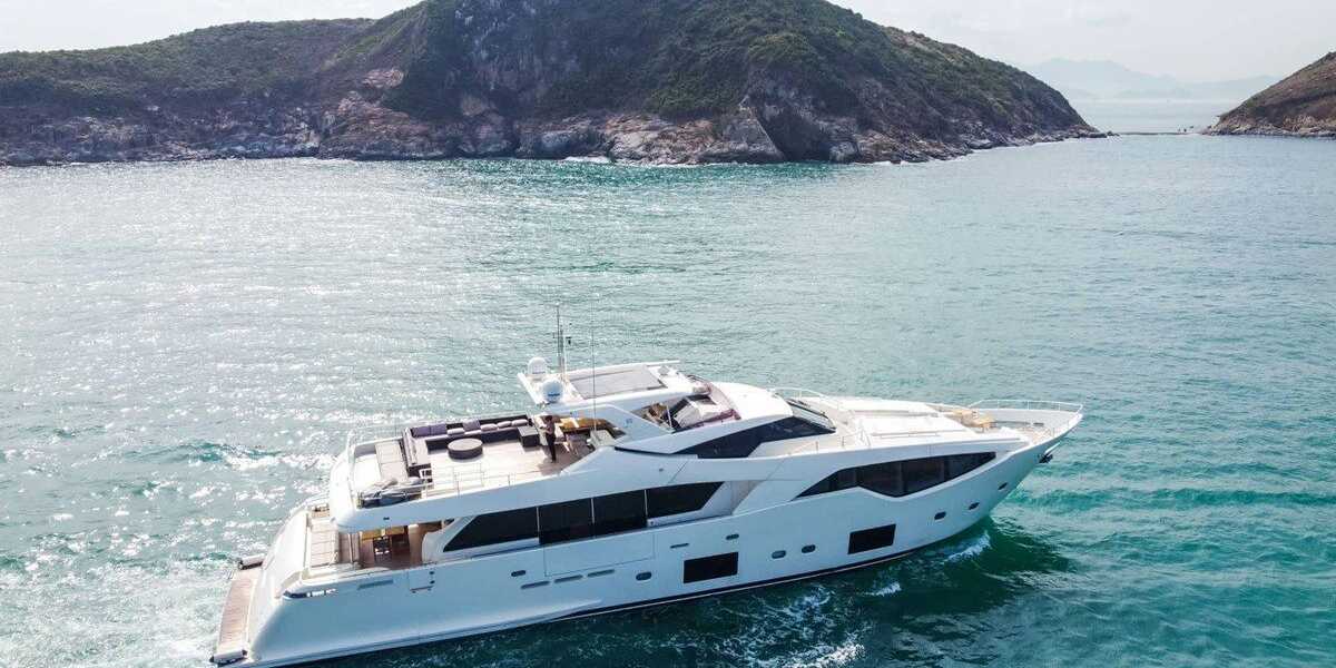 108' Custom Line CUSTOM LINE 108 For Sale | Moran Yachts