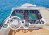 ACCREWED INTEREST 68ft Sunseeker sold superyacht - bridge