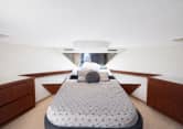 AMAZING GRACE 59ft Hatteras luxury yacht for sale - stateroom