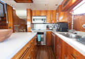 CA’D’ZAN 80ft Hatteras sold superyacht - main salon