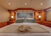 SIR JON II 90ft Hatteras sold superyacht - stateroom
