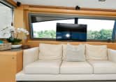 MONTRACHET 80ft Ferretti Yachts sold superyacht - main salon