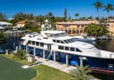 INTERMISSION 102ft Burger sold superyacht - profile view