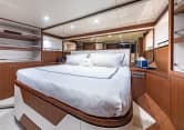 100 Ocean Alexander SHORT GAME Master Stateroom