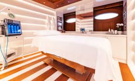 CC-SUMMER 312ft Lurssen sold superyacht - stateroom