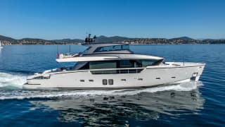 BELLE DE NUIT 88ft Sanlorenzo luxury yacht charter - profile view