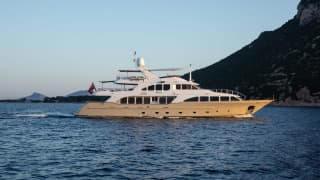 VIRTUE 120ft Benetti luxury yacht charter - profile view