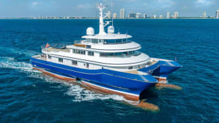SILVER CLOUD 135ft Abeking & Rasmussen sold superyacht - profile view