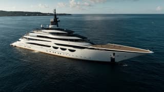 AHPO 378ft Lurssen superyacht charter - profile view