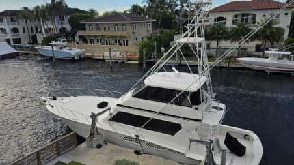 AMAZING GRACE 59ft Hatteras luxury yacht for sale - aft exterior view