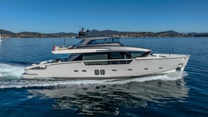 BELLE DE NUIT 88ft Sanlorenzo luxury yacht charter - profile view