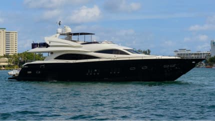 LEADING FEARLESSLY 92ft Sunseeker sold superyacht - profile view