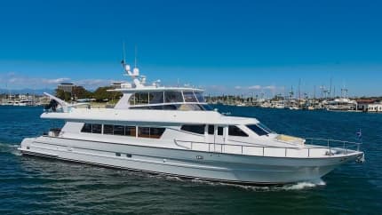 PHANTOM 92ft Tarrab sold superyacht - profile view