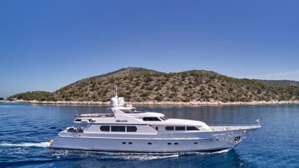 115ft CODECASA yacht MILOS AT SEA u2014 exterior