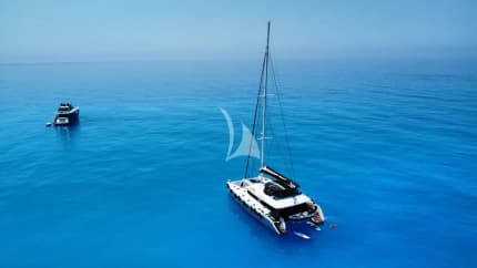 62ft Lagoon yacht ATLANTIS — exterior