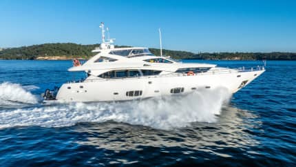98ft Sunseeker yacht CHAOS — exterior