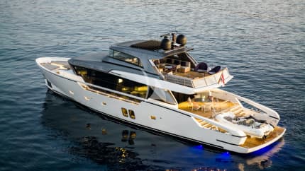 88ft Sanlorenzo yacht DRAGONFLY I — exterior