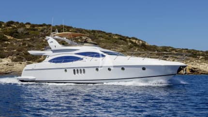 69ft Azimut yacht DREAM — exterior