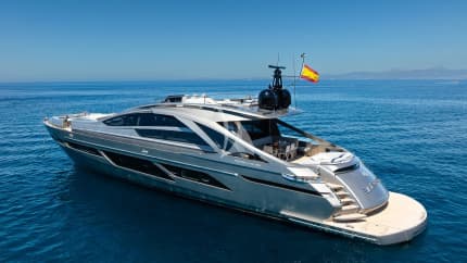 78ft Pershing yacht EL MACANN — exterior
