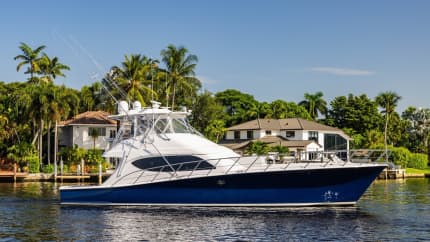 63ft HATTERAS yacht FARTHER & SUN u2014 exterior