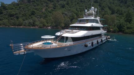 138ft Westport Yachts yacht FORTY LOVE — exterior