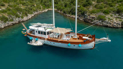 93ft Custom yacht GREEN RAY — exterior
