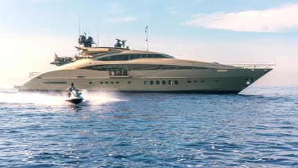 150ft Palmer Johnson yacht HOKULANI — exterior