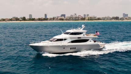 85ft Hatteras yacht INDY — exterior