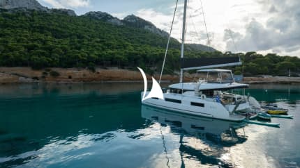 51ft Lagoon yacht JEWEL u2014 exterior