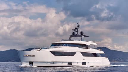 117ft Sanlorenzo yacht K2 — exterior