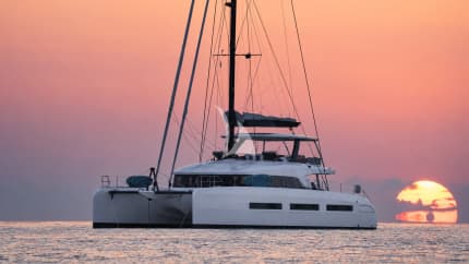 78ft Lagoon yacht LA DESIRADE — exterior