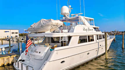 92ft Westport Yachts yacht LADY GRACE — exterior