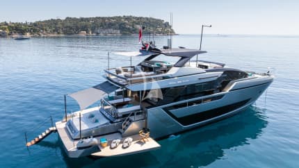 82ft Riva yacht L’AS BLEU — exterior