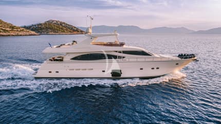 83ft Ferretti Yachts yacht MAYBE NOT u2014 image 4