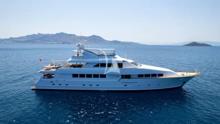 133ft Broward yacht MERVE — exterior