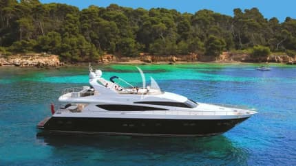 96ft Princess yacht MOLLY MALONE — exterior