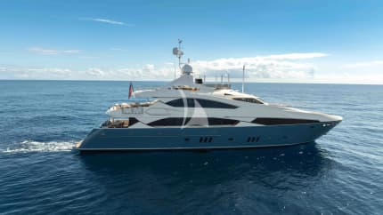 121ft Sunseeker yacht NATURAL 9 — exterior