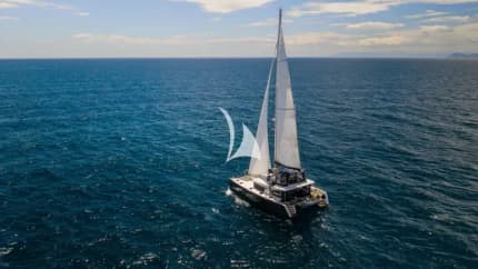 52ft Lagoon yacht NOMAD — exterior