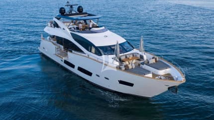 92ft Sunseeker yacht OASIS — exterior