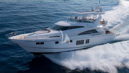 73ft Fairline yacht PAPAMARES — exterior