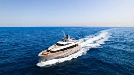 90ft Sanlorenzo yacht PENGUINS — exterior