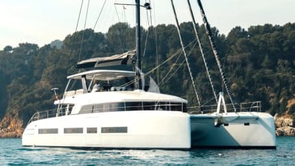 78ft Lagoon yacht REVA NUI — exterior