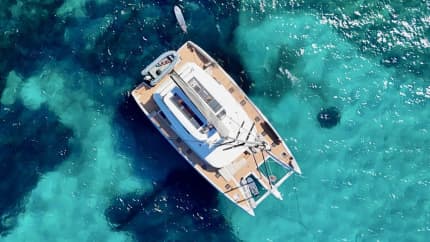 67ft Lagoon yacht REVE BLEU — exterior