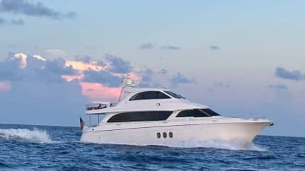 72ft HATTERAS yacht SAPPHIRE u2014 exterior