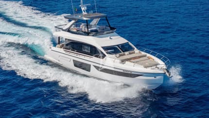 69ft Azimut yacht SBK — exterior
