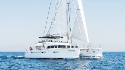62ft Lagoon yacht SELENE — exterior