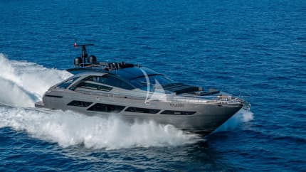 92ft Pershing yacht SOPHIA — exterior