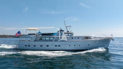 100ft Burger yacht SOVEREIGN — exterior