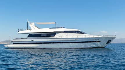 81ft Sanlorenzo yacht THE BIRD — exterior
