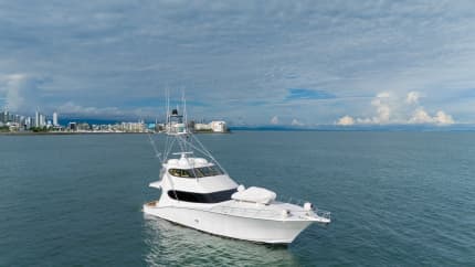 77ft HATTERAS yacht VIDA 1 u2014 exterior